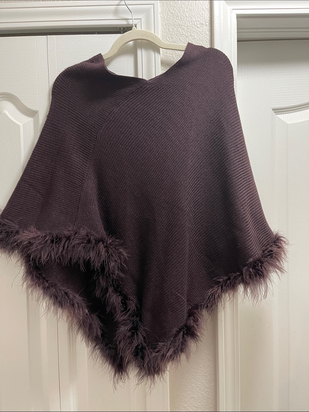 Faux-Fur Trim Knit Poncho in Deep Plum